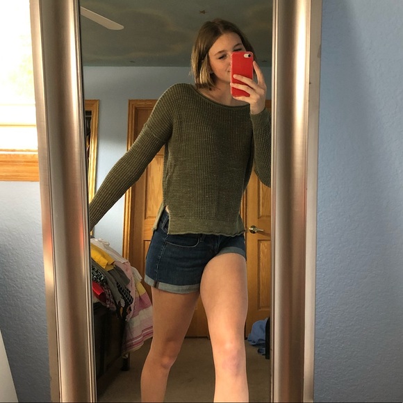 Hollister knit sweater - Picture 1 of 4